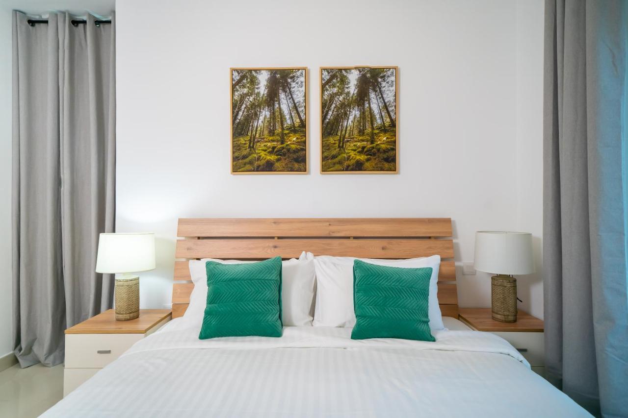 Luton - Marina, Continental Tower Apartment Dubai